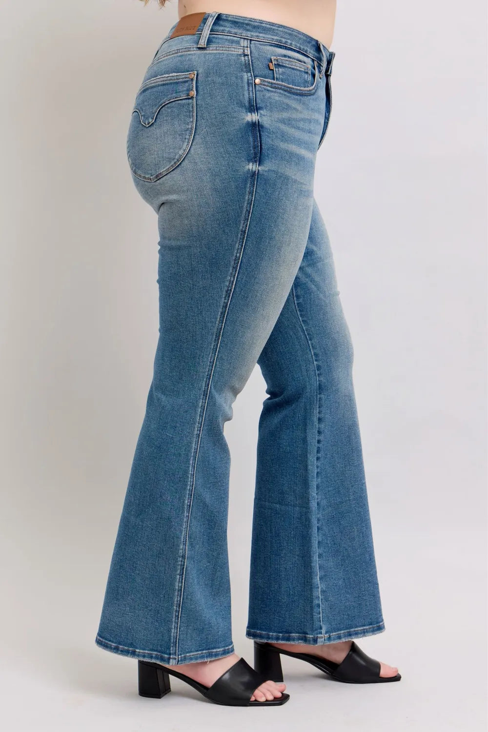 Judy Blue MR Tummy Control Vintage Wash Jeans - Brittney MADE
