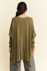 Davi & Dani High-Low Side Slit Batwing Sleeve Top - Brittney MADE