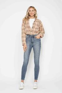 Judy Blue Full Size Tummy Control Contrast Wash Skinny Jeans - Brittney MADE