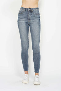 Judy Blue Full Size Tummy Control Contrast Wash Skinny Jeans - Brittney MADE