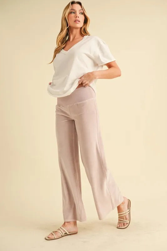 Aemi+Co V-Neck Short Sleeve T-Shirt - Brittney MADE