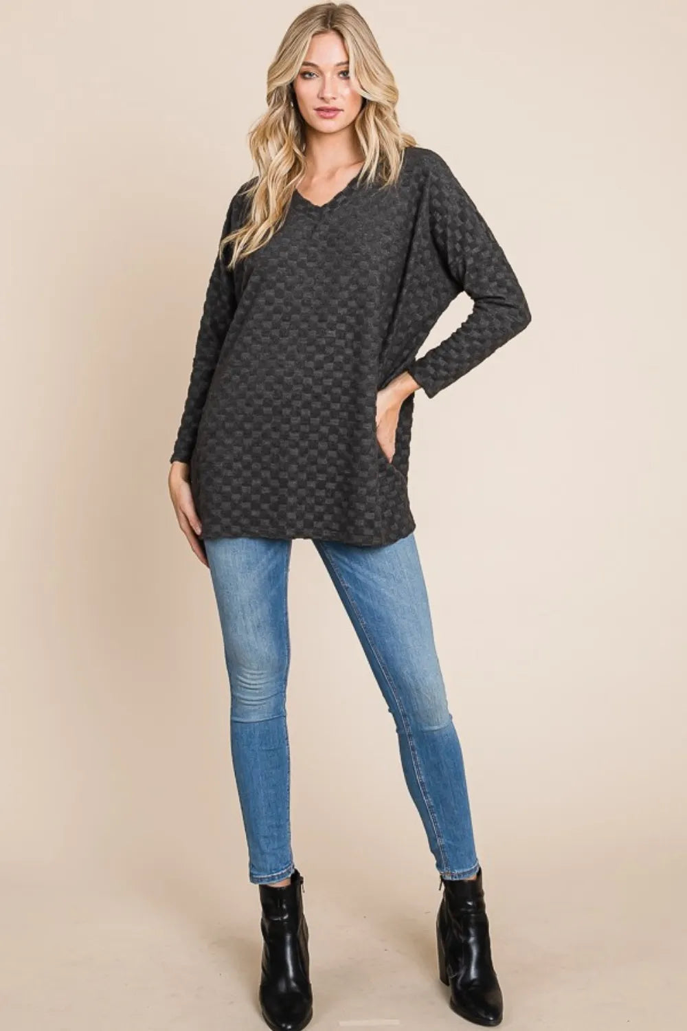 BOMBOM Checkered Long Sleeve V-Neck T-Shirt - Brittney MADE