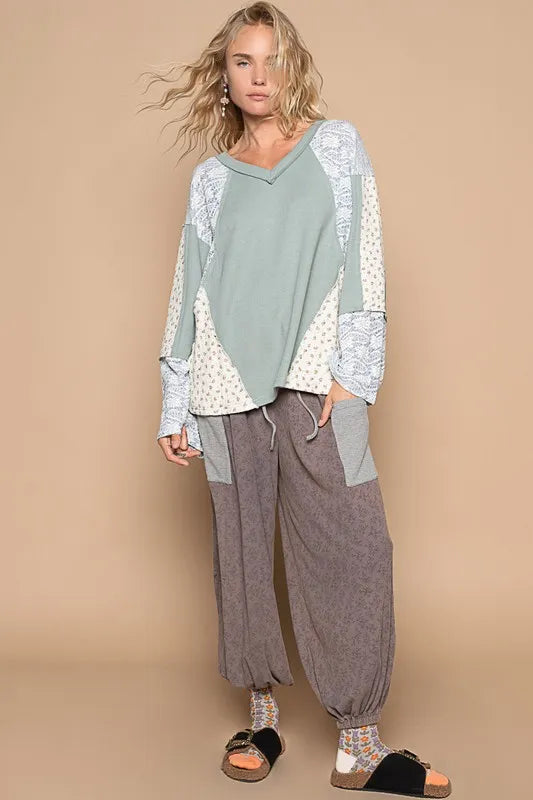 POL Lace Floral Round Neck Knit Top - Brittney MADE