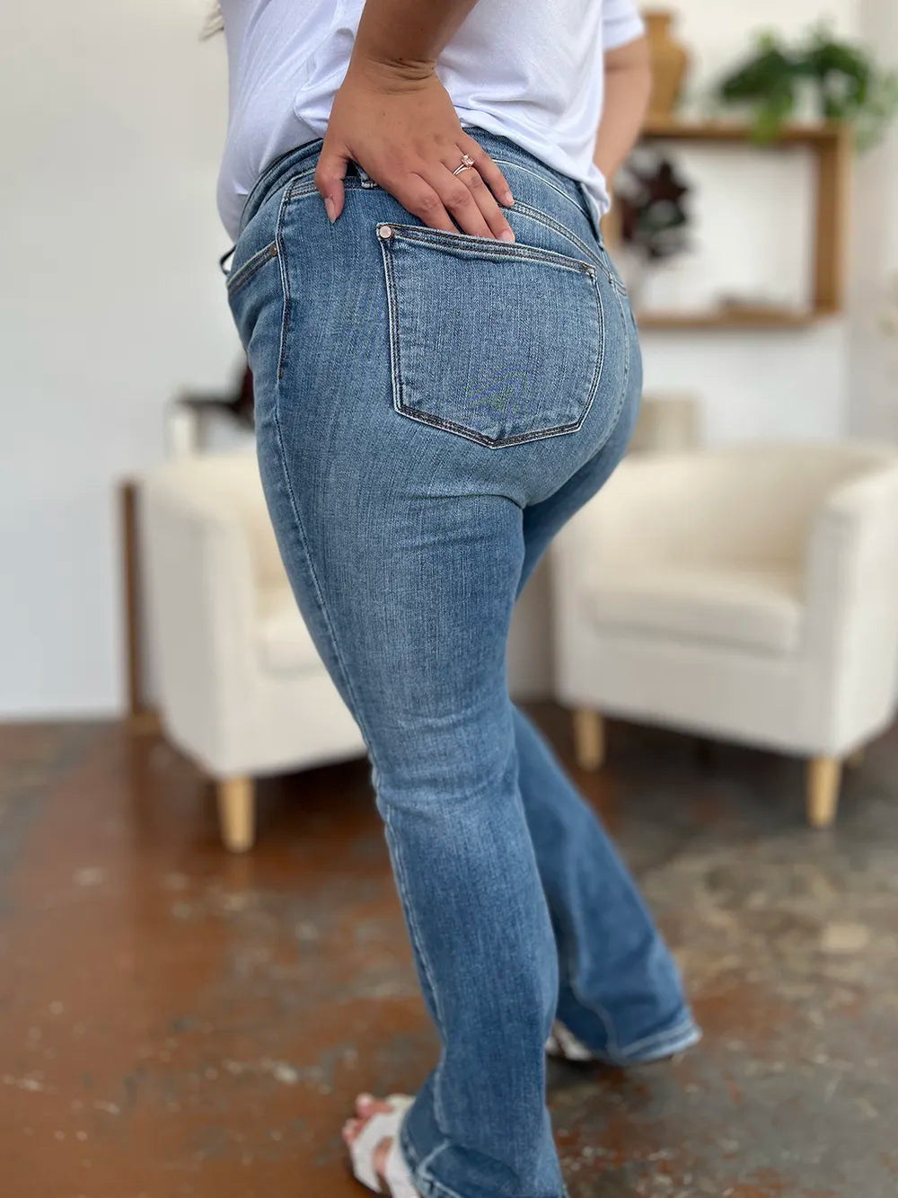 Judy Blue Full Size Mid-Rise Waist Straight Jeans - Brittney MADE