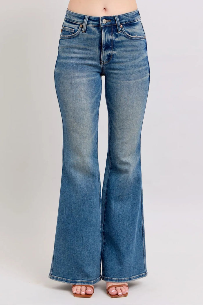 Judy Blue MR Tummy Control Vintage Wash Jeans - Brittney MADE