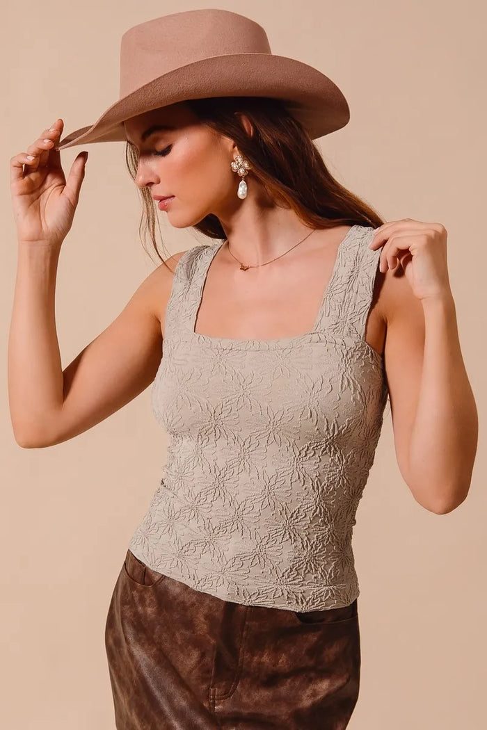 SO ME Floral Jacquard Seamless Tank Top - Brittney MADE