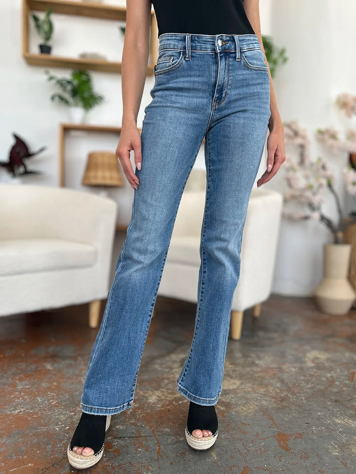 Judy Blue Full Size Mid-Rise Waist Straight Jeans - Brittney MADE