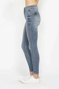 Judy Blue Full Size Tummy Control Contrast Wash Skinny Jeans - Brittney MADE
