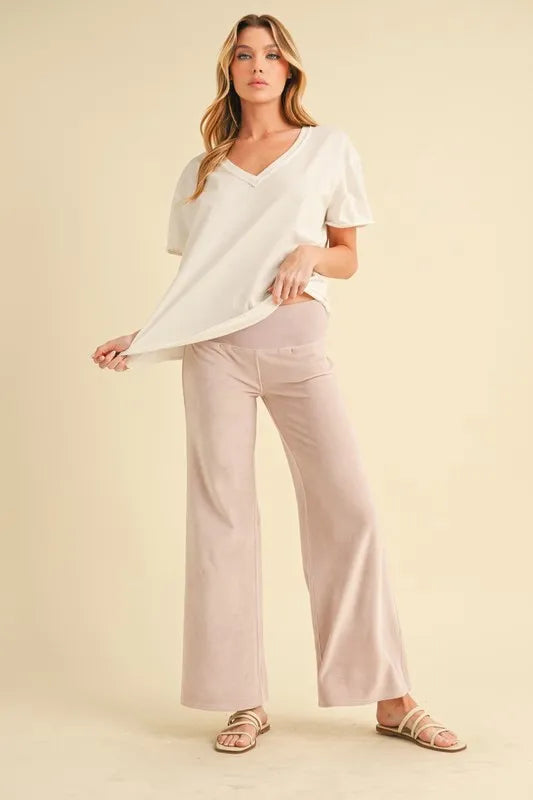 Aemi+Co V-Neck Short Sleeve T-Shirt - Brittney MADE