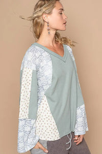 POL Lace Floral Round Neck Knit Top - Brittney MADE