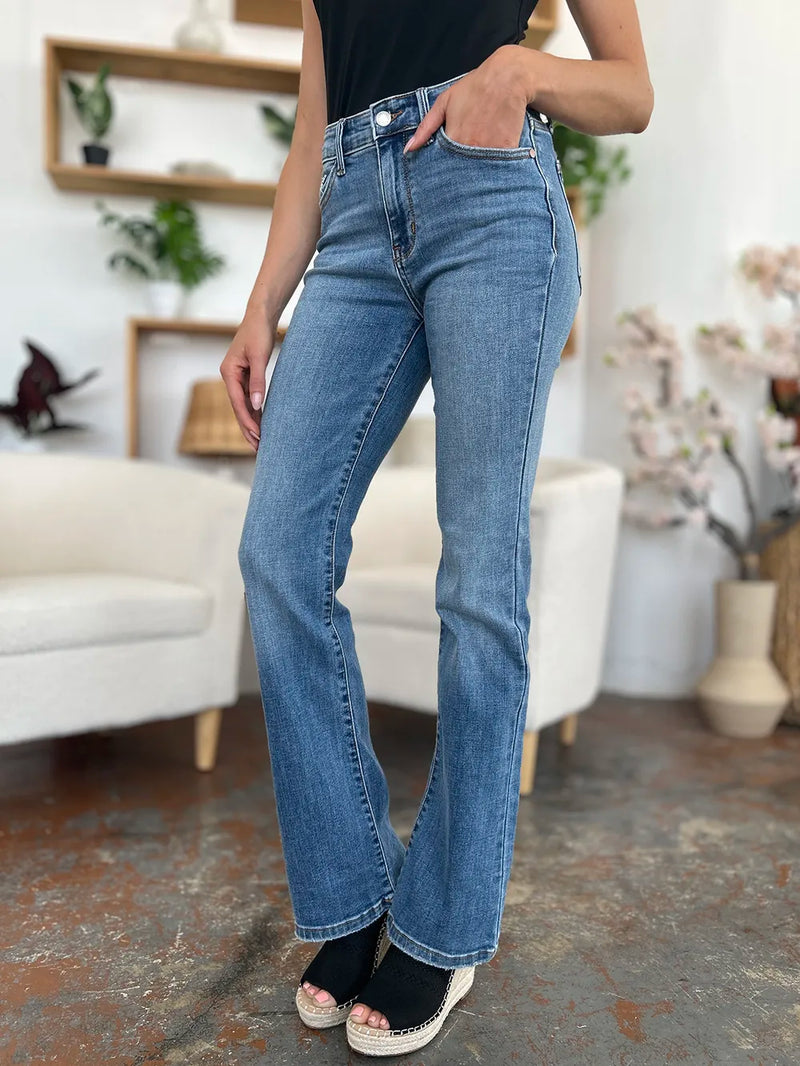 Judy Blue Full Size Mid-Rise Waist Straight Jeans - Brittney MADE