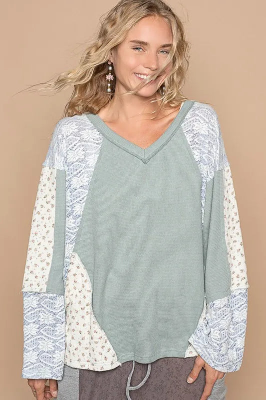 POL Lace Floral Round Neck Knit Top - Brittney MADE